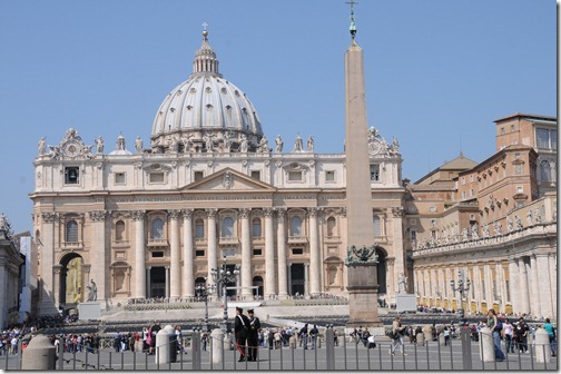 St. Peter's Square, with a view of the Vaticano Obelisk and the dome of St. Peter's Basilica, in the city of Rome