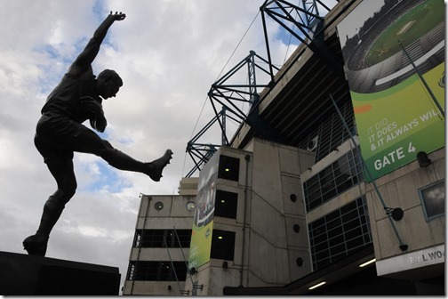 Statue of an Australian Rules Football player near the Melbourne Cricket Ground (MCG) in Melbourne, Victoria, Australia